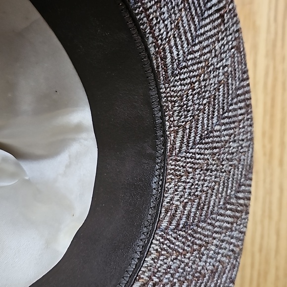 Vintage Stetson Wool Hat Fedora Mens Unisex size 7 Grey Authentic Yellow Feather - Picture 9 of 10